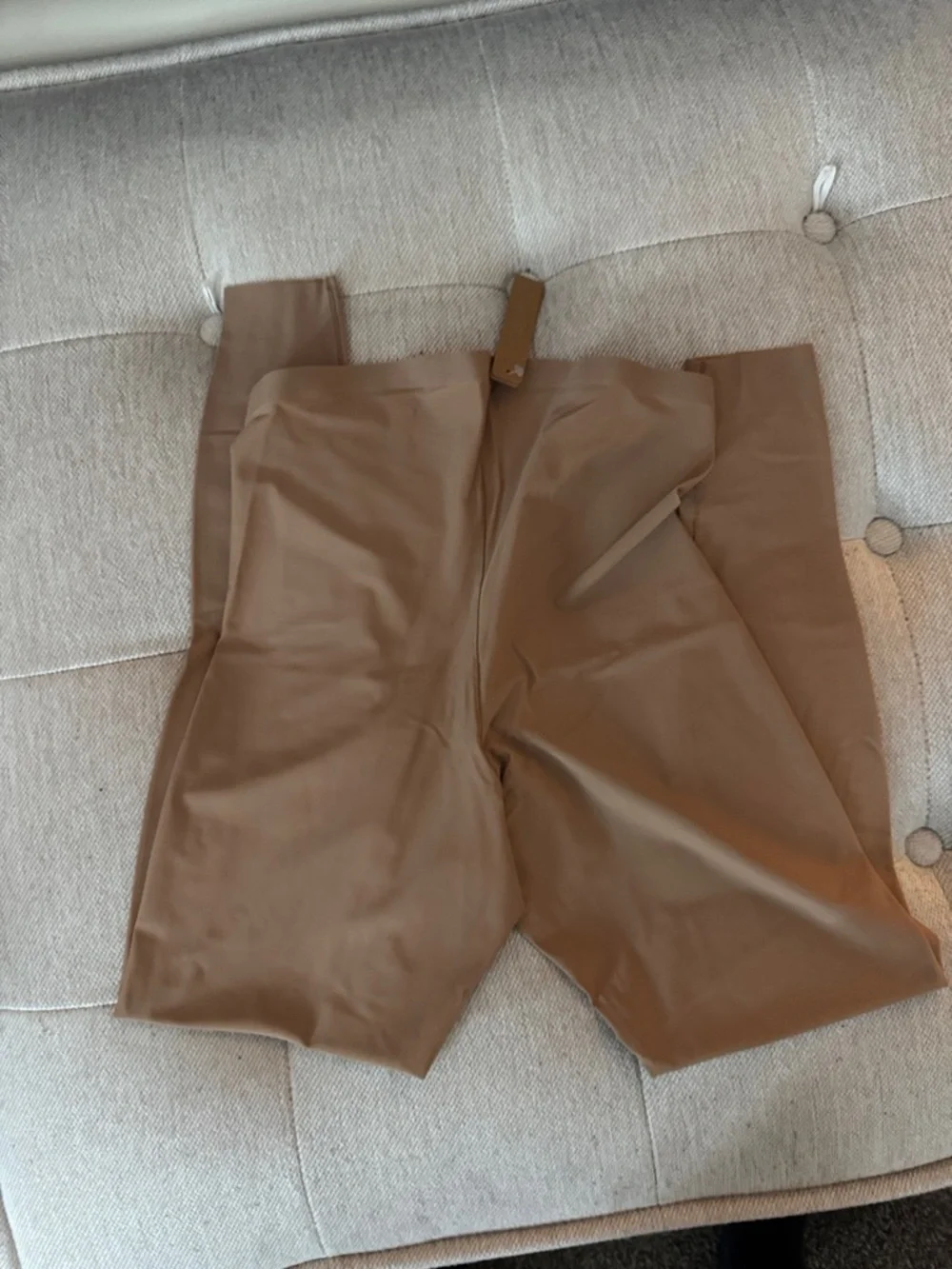 SKIMS Seamless Foundation Leggings Set in Nude, Black, and Brown - Picture 7 of 10